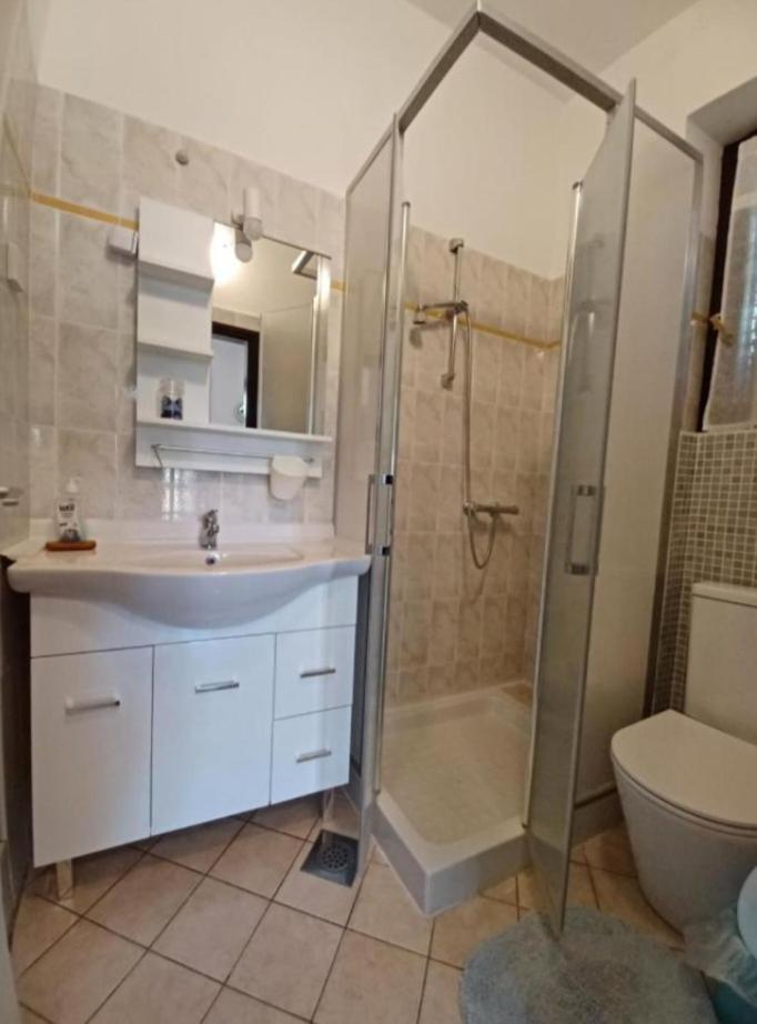 Excellent Mia Apartment